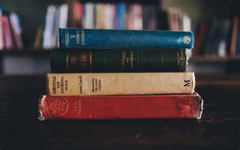 books wallpaper 4k